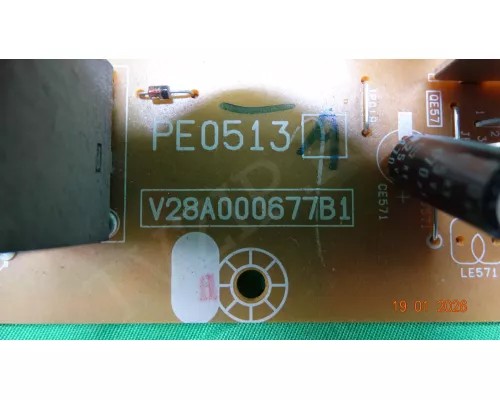 V28A000677B1 TOSHIBA 32AV501PR